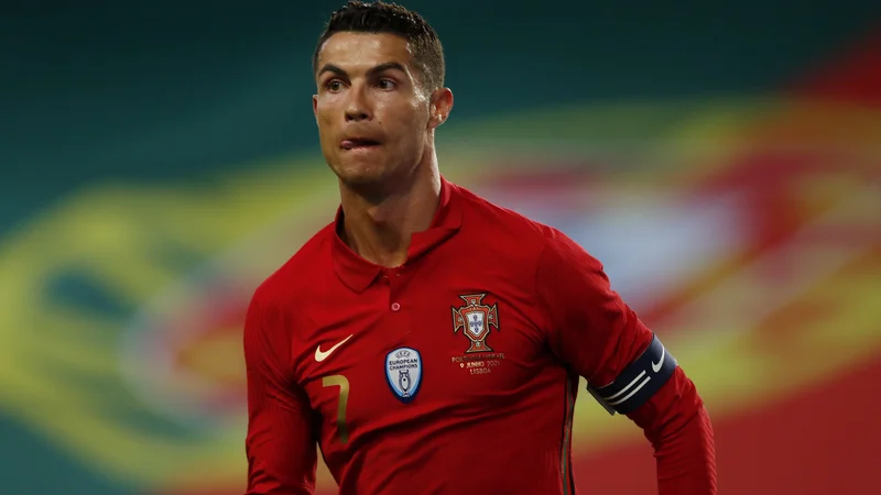 Fotografija: Cristiano Ronaldo med sredino prijateljsko tekmo Portugalske z Izraelom. FOTO: Pedro Nunes/Reuters