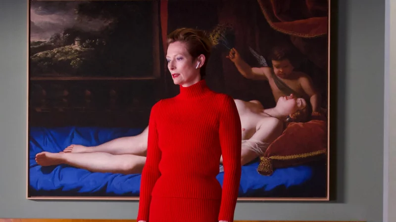 Fotografija: Otvoritveni film: Tilda Swinton v medkoronski Almodóvarjevi miniaturi Človeški glas pokaže vse barve igralkine moči in ranljivosti. Foto promocijsko gradivo