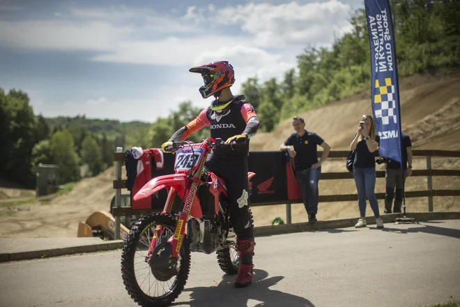 Tim Gajser je suvereno otvoril novo sezono. FOTO: Jure Eržen/Delo