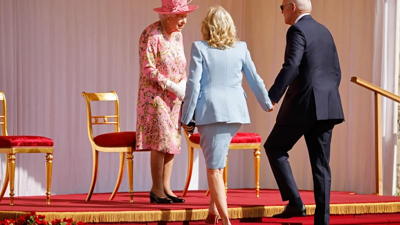 Fotografija: Ameriški predsednik Joe Biden si prizadeva okrepiti odnose z Veliko Britanijo in Evropsko unijo, skrbi ga nemška gospodarska naklonjenost Moskvi.
Foto Tolga Akmen/AFP