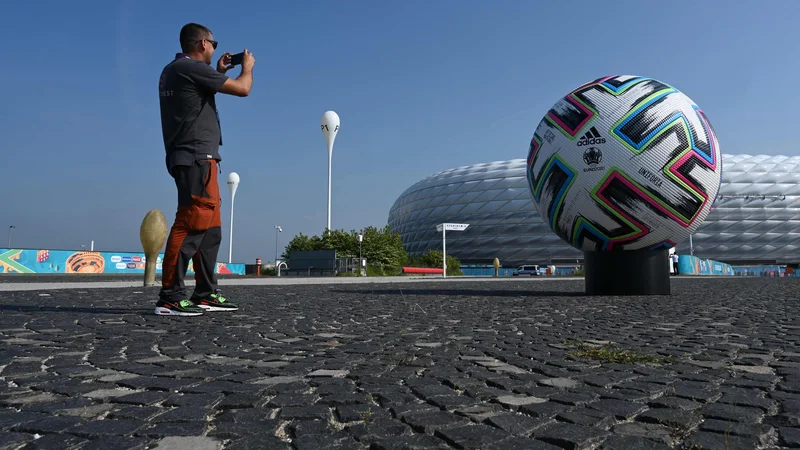 Fotografija: München je nared za enega od evropskih derbijev med Nemčijo in Francijo. FOTO: Christof Stache/AFP