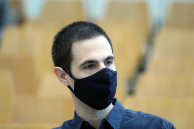 Luka Vlaović se zagovarja zaradi več kaznivih dejanj. FOTO: Igor Mali