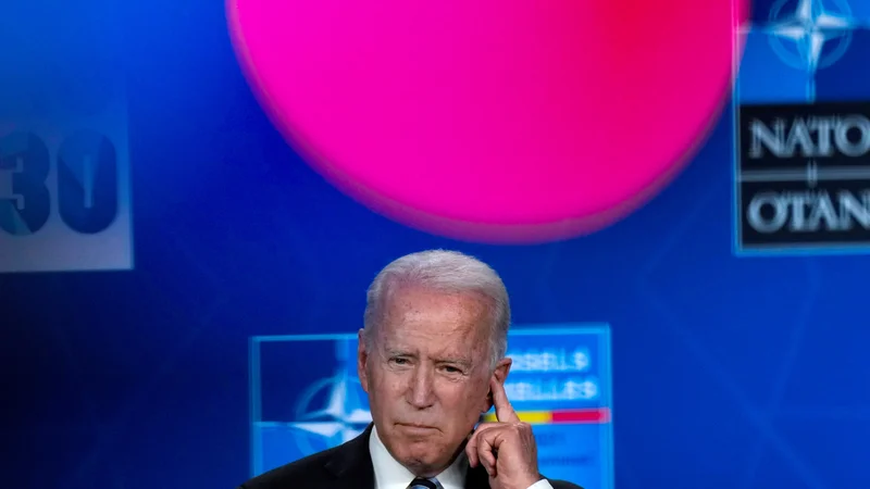 Fotografija: Predsednik ZDA Joe Biden je opozoril, da bi se v demokracijah morali obvarovati pred tistimi, ki sejejo sovraštvo za poliitčni dobiček. FOTO: Francisco Seco/Reuters