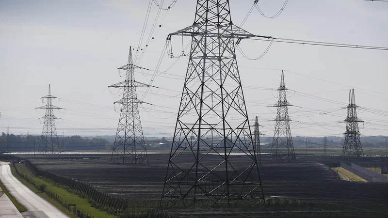 Fotografija: Druga jedrska elektrarna bi preprečila, da bi bila Slovenija več let odvisna od uvoza. FOTO: Leon Vidic/Delo