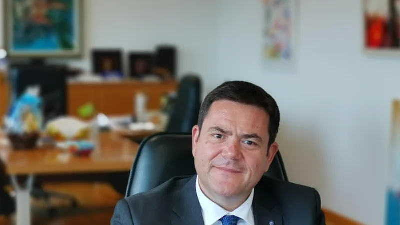 Fotografija: Zadnja leta je prišlo do polarizacije. Uspešna podjetja so postala še boljša, tista, ki niso bila zelo dobra, so se še poslabšala, pravi Antonio Argir, predsednik uprave NLB v Skopju. Foto Milena Zupanič