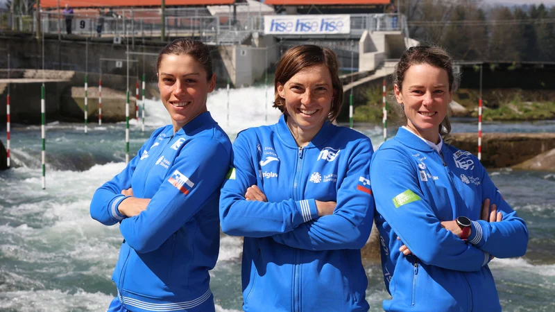 Fotografija: Ajda Novak, Eva Terčelj in Urša Kragelj so na tekmi v bližini Leipziga dosegle odličen ekipni uspeh. FOTO: Nina Jelenc/KZS
