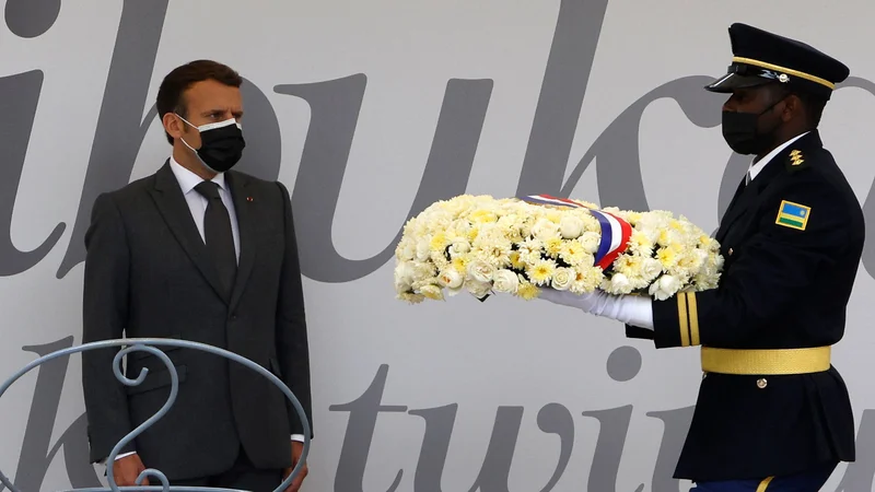 Francoski predsednik Emmanuel Macron je pred časom obiskal ­Ruando, da bi postavil nove ­temelje za sodelovanje.<br />
Foto Ludovic Marin/AFP