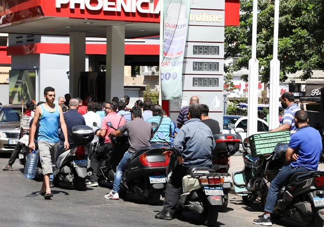 V Libanonu sicer spoštujejo ukrepe za zajezitev širjenja virusa, je povedal Ivo Mulec, ki je tja peljal stranke na prvo potovanje po februarju lani, vendar imajo prebivalci več drugih skrbi. FOTO: Mohamed Azakir/Reuters