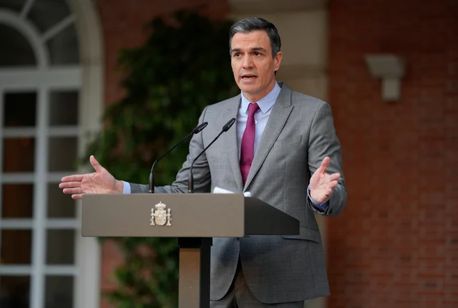 &raquo;Španska vlada je to odločitev sprejela, ker je najboljša za Katalonijo in Španijo,&laquo; je povedal premier Pedro Sanchez. FOTO: Juan Medina/Reuters