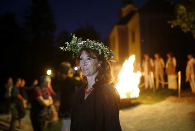 Na ljubljanskem Rožniku je lani slavila Veronika Simoniti z romanom Ivana pred morjem. FOTO: Blaž Samec/Delo