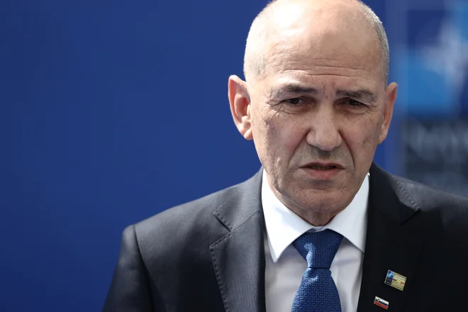 V desetletnem boju Janše proti Nejanši je v glavnem zmagoval zadnji. FOTO: Kenzo Tribouillard/Reuters