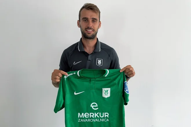 Mustafa Nukić bo v novi sezoni igral v majici Olimpije. FOTO: NK Olimpija