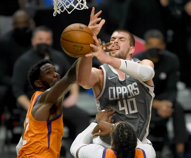 Med najvidnejšimi akterji 4. tekme polfinala lige NBA je bil Ivica Zubac, hrvaški center pri LA Clippers. Foto Jayne Kamin/USA Today Sport