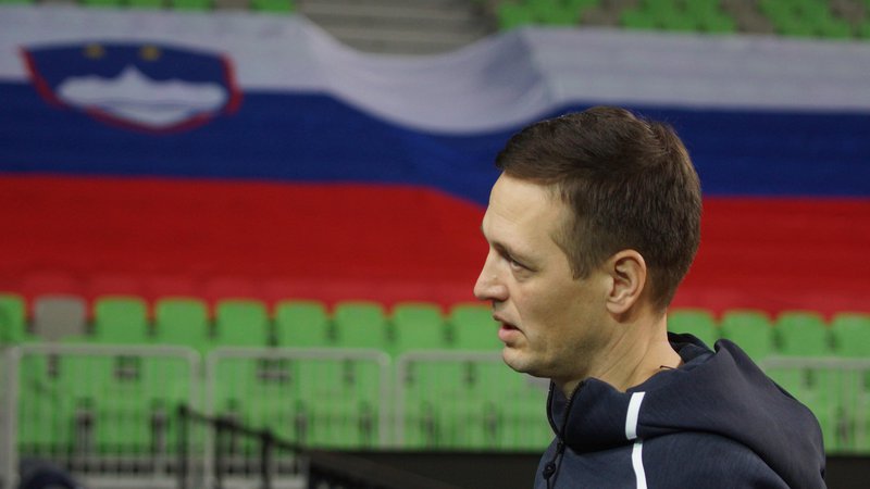Fotografija: Selektor Aleksander Sekulić se z varovanci pripravlja na prvo tekmo olimpijskih kvalifikacij. FOTO: KZS