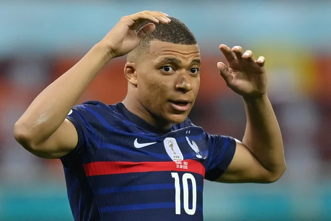 Brez gola in z odločilno zgrešeno enajstemtrovko je Kylian Mbappe končal svoj drugi euro. FOTO: Justin Setterfield/AFP