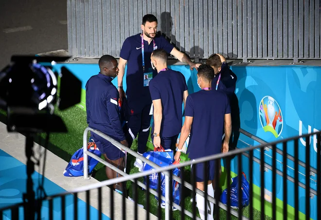 Člani francoske reprezentance v domovini ne bodo dočakali sprejema, kakršnega so pred tremi leti, ko so osvojili naslov svetovnega prvaka. FOTO: Franck Fife/AFP