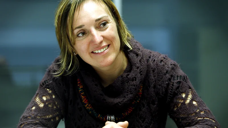 Fotografija: Izr. prof. dr. Katja Hrobat Virloget je predstojnica Oddelka za antropologijo in kulturne študije ter prodekanja za raziskovalno dejavnost Fakultete za humanistične študije Univerze na Primorskem. Za idejo o Mitskem parku je prejela priznanje prometej znanosti za odličnost v komuniciranju za 2020. FOTO: Aleš Černivec