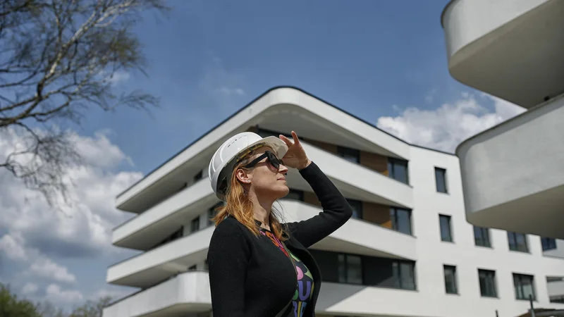 Fotografija: Lani so banke odobrile kar 38 odstotkov več stanovanjskih posojil kot leta 2019, kažejo podatki Banke Slovenije. FOTO: Blaž Samec/Delo
