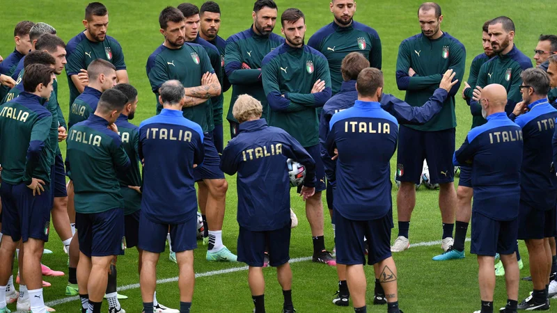 Italijanski selektor Roberto Mancini je ustvaril homogen kolektiv, katerega omejitev je nebo, je zapisal tudi eden od angleških komentatorjev. FOTO: Justin Tallis/AFP