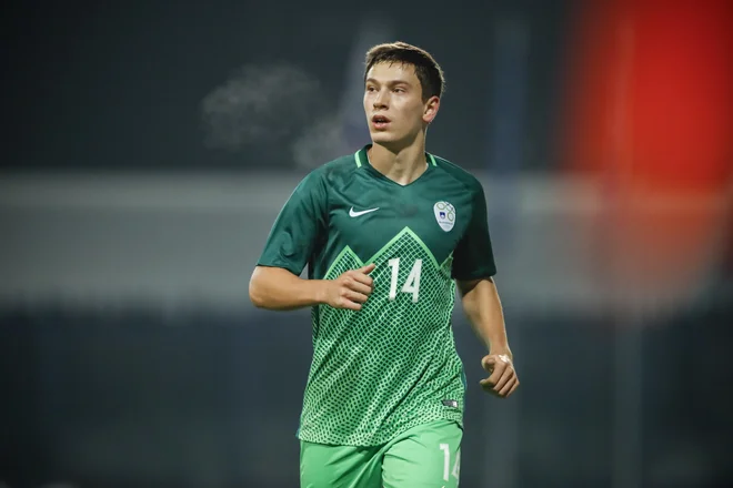 Erik Gliha med kvalifikacijsko tekmo Slovenije in Francije v Domžalah. Foto Uroš Hočevar