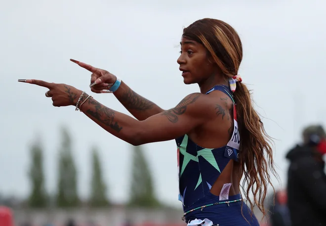 Ameriška tekačica Sha&#39;Carri Richardson proslavlja po nastopu v angleškem Gatesheadu. FOTO: Lee Smith Reuters
