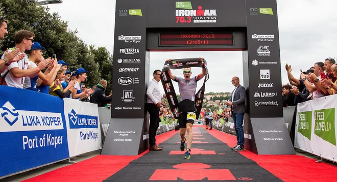Tekmovalci imajo 8 ur in pol, da prečkajo ciljno črto na Koprski promenadi.&nbsp;FOTO: Matic Klansek Velej/Sportida&nbsp;