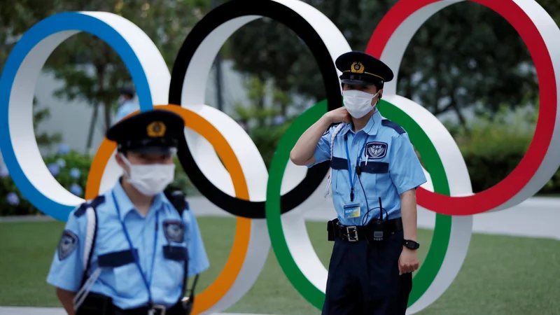 Varnostne sile bodo številčne za časa olimpijskih iger v Tokiu. FOTO: Issei Kato/Reuters