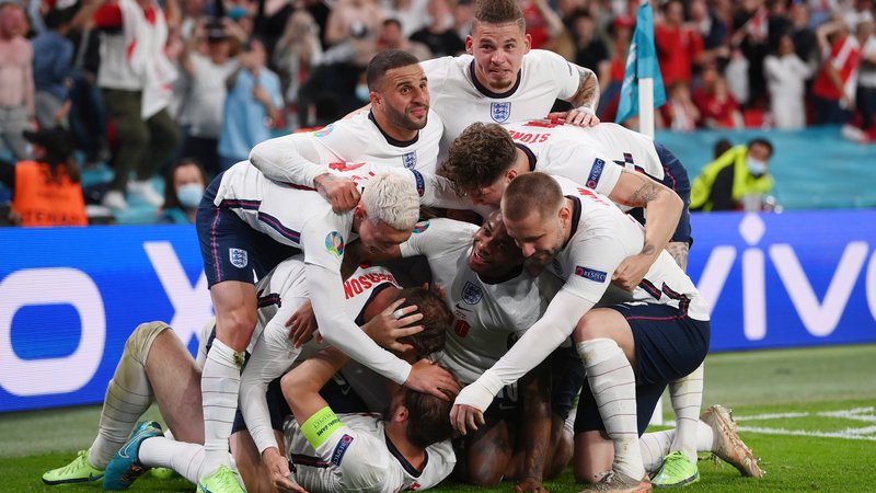 Fotografija: Angleška nogometna reprezentanca se je v veliki finale evropskega prvenstva uvrstila tudi zaradi odličnega moštvenega duha. FOTO: Laurence Griffiths/Reuters