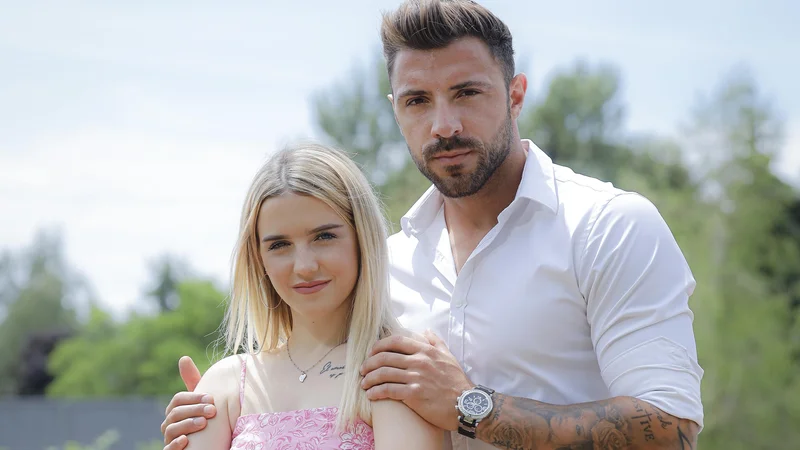 Fotografija: Gregor je v šovu izbral Anjo, a, kot pravi: »Ko sva šla domov in prespala, pa je postala slika bolj jasna.« FOTO: Jože Suhadolnik/Delo