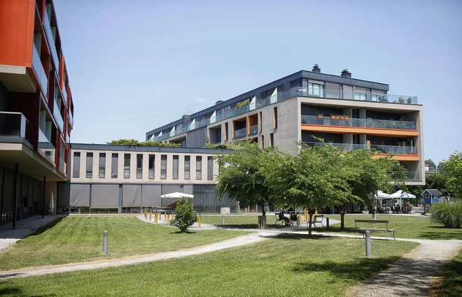 Deosov Center starejših Trnovo. FOTO: Blaž Samec/Delo
