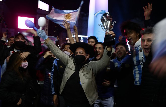 Po številnih reprezentančnih razočaranjih so si duška dali tudi argentinski navijači v Buenos Airesu. FOTO: Alejandro Pagni/AFP