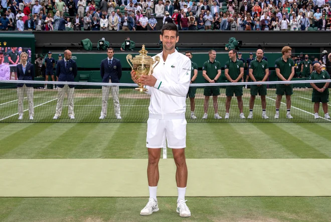 V Londonu je Srb osvojil 20. lovoriko na turnirjih za grand slam. FOTO: Ben Solomon/Reuters