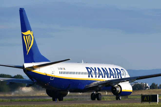 Ryanair je decembra lani podpisal pogodbo za nakup 75 letal Boeing 737 max. FOTO: Alberto Pizzoli/Afp
