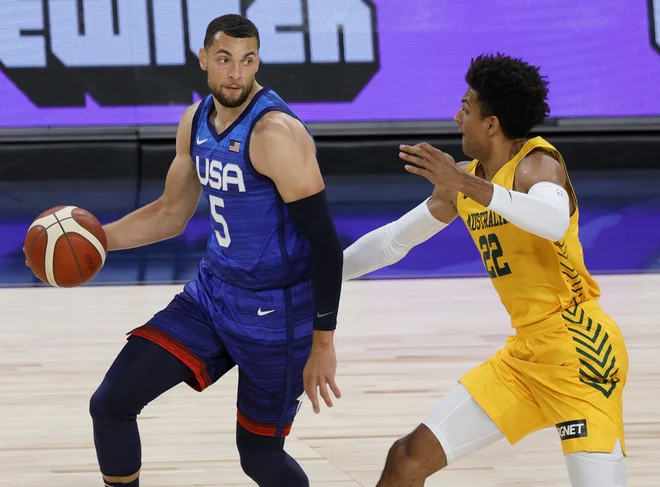 Zach LaVine (levo) med nedavnim obračunom z Avstralijo. FOTO:&nbsp;Ethan Miller/AFP