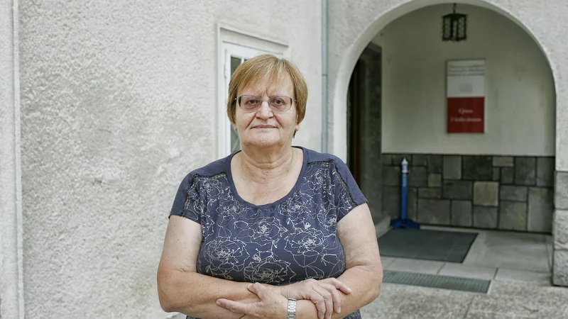 Fotografija: V trgovini na izdelkih piše, da je meso slovensko, a je vprašanje, ali to drži, pravi Milena Kovač. FOTO: Blaž Samec