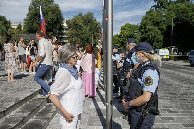 V dopisih iniciative je navedeno, da ta želi zdravnike vljudno spomniti na posledice, za katere bodo morali sprejeti odgovornost. Foto: BlaŽ Samec/Delo