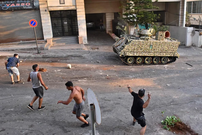 Včerajšnji protesti v Bejrutu. Foto: AFP