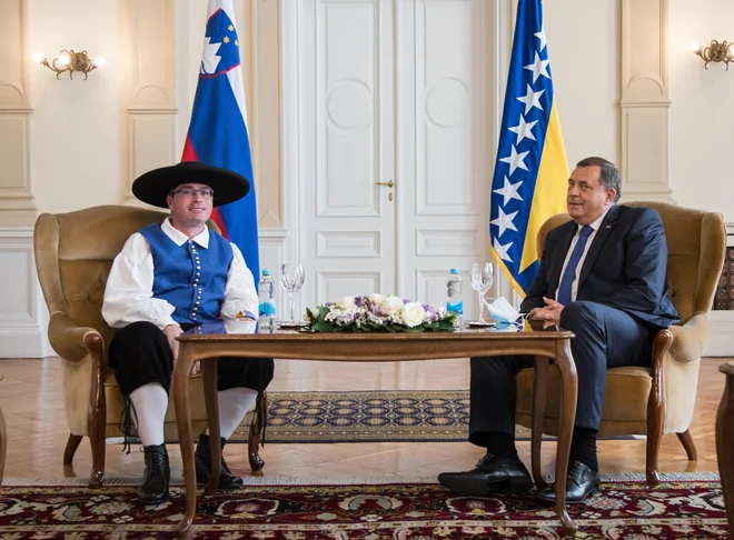 Diplomatski prizori, ki jih v Sloveniji nismo bili vajeni. Foto Predsedstvo BiH