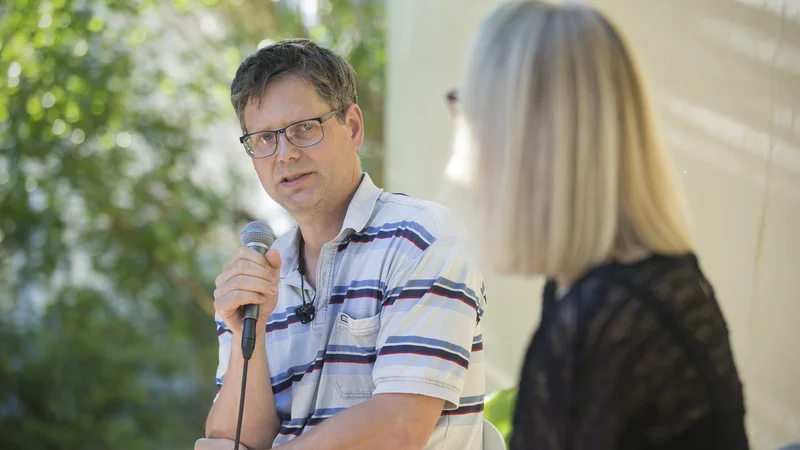 &raquo;Berite dobre knjige, življenje bo poskrbelo za vse ostalo,&laquo; je lavreat Borut Kraševec dodal ob podelitvi letošnje nagrade. Foto: Jure Eržen