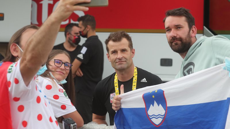 Fotografija: Andrej Hautpman (v sredini) se nadeja, da bodo slovenski navijači zadovoljni z razpletom olimpijske cestne dirke. FOTO: Dejan Javornik