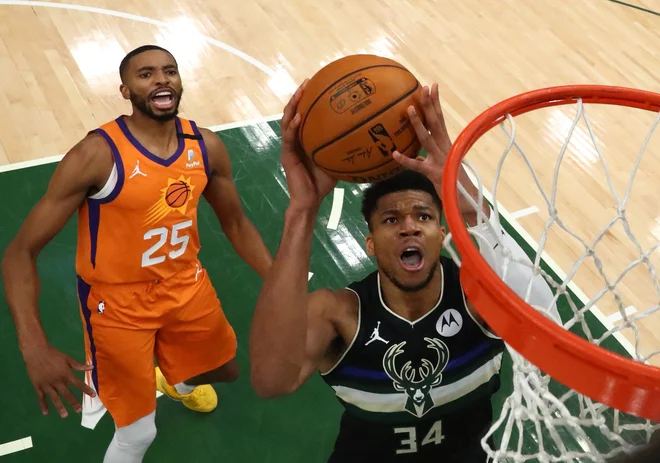 Sonca tokrat niso imela pravega protiorožja za Giannisa Antetokounmpa. FOTO: Mark J. Rebilas/Usa Today Sports