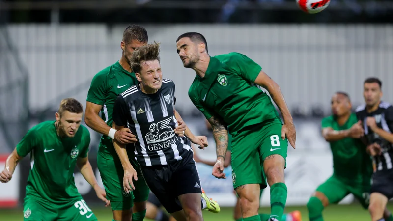 Fotografija: Prekmurci so ohranili mrežo nedotaknjeno, na povratni tekmi bo treba zabiti tudi kakšen gol. FOTO: Voranc Vogel
