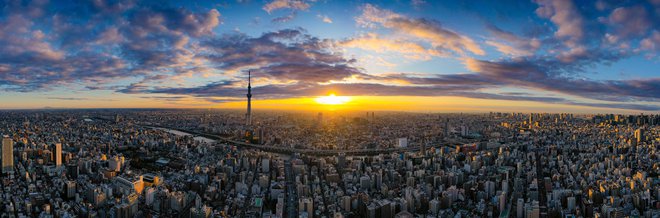 Japonsko pogosto imenujemo dežela vzhajajočega sonca. V japonskem jeziku se ta dežela imenuje Nipon oziroma Nihon in pomeni poreklo sonca. FOTO: Shutterstock