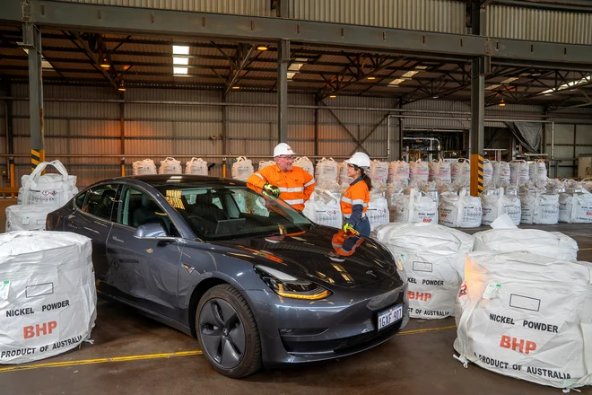 Električni avtomobili vplivajo na različne sektorje, tudi na rudarska podjetja, kot je BHP, ki pridobiva surovine za izdelavo baterij. Foto BHP