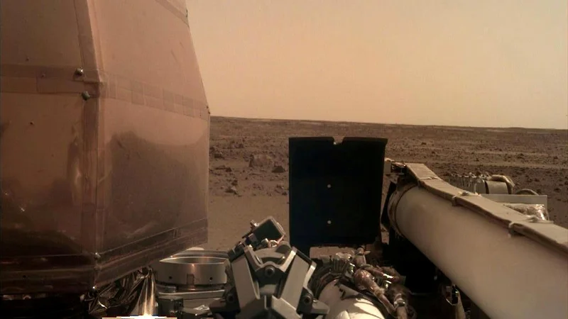 Fotografija: Pristajalnik Insight je na Marsu pristal novembra 2018.
FOTO: NASA/JPL-Caltech/Reuters