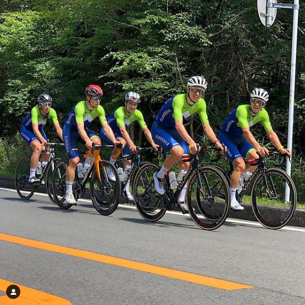 Jana Polanca, Tadeja Pogačarja, Primoža Rogliča, Jana Tratnika in Eugenio Bujakčakata izjemno zahtevni preizkušnji. FOTO: Instagram
