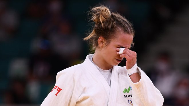 Kaja Kajzer po porazu z Jessico Klimkait ni skrivala razočaranja. FOTO: Annegret Hilse/Reuters