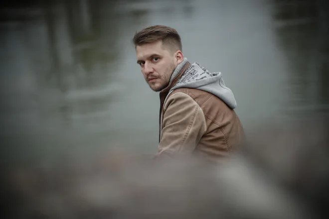 Naši dokumentarci so velikokrat trpeli, ker so šli v realizacijo prehitro in tudi s premalo sredstvi za razvoj, meni Rok Biček, režiser in producent. FOTO: Hočevar Uroš