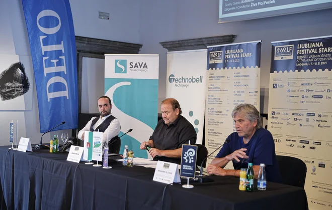 Francesco Ivan Ciampa, Darko Brlek in Branimir Slokar na predstavitvi koncerta in mojstrskih tečajev. FOTO: Jože Suhadolnik