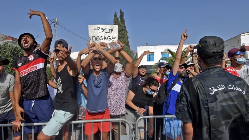 Fotografija: Protesti v Tuniziji. FOTO: Fethi Belaid/AFP